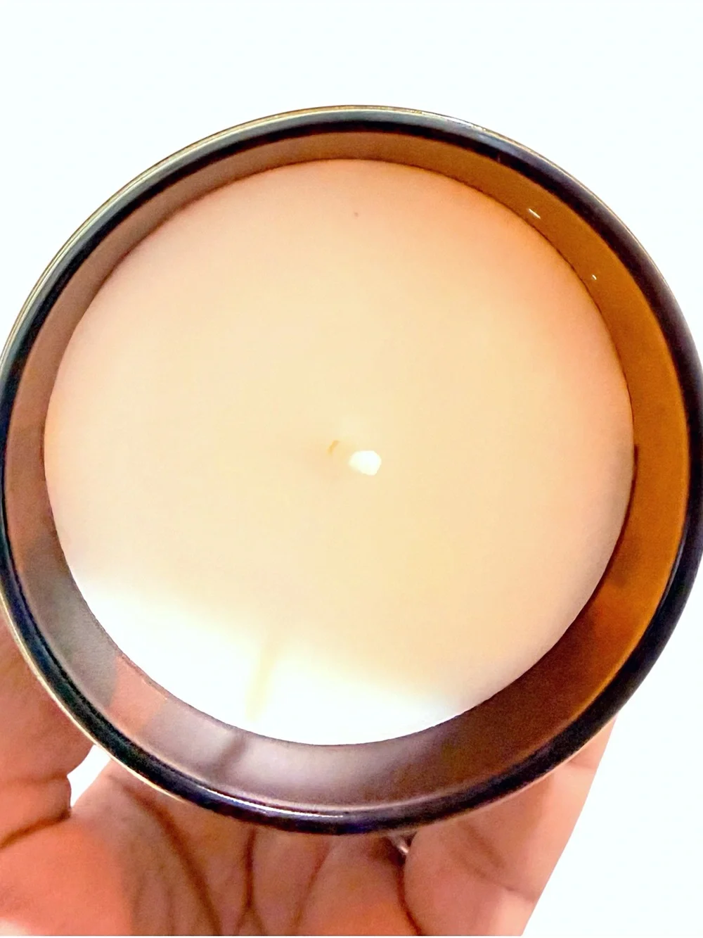 Leoben Company Amber & Saffron Luxury Scented Candle - Brown